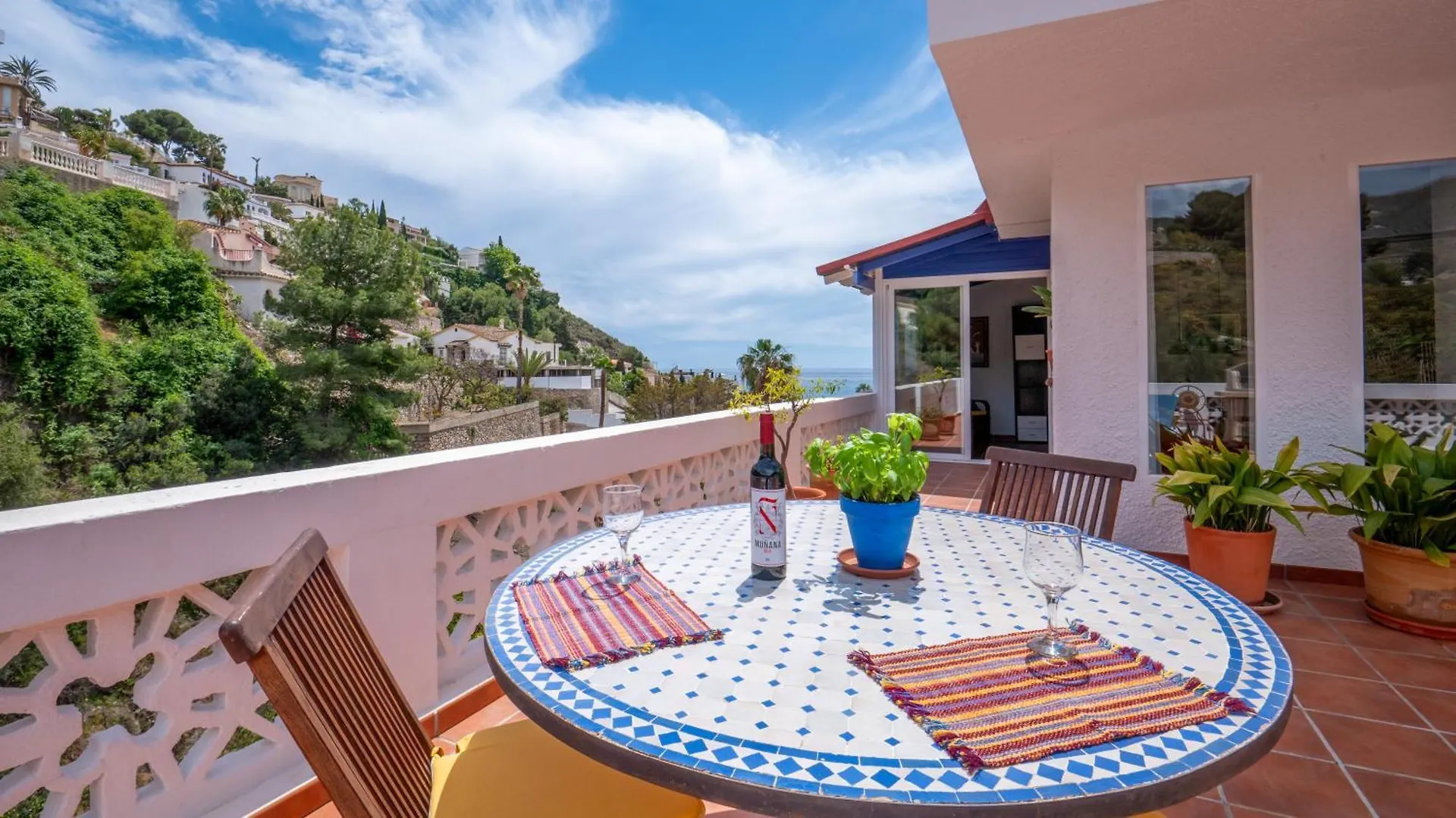 Lovely Rooftop Apartment La Palmera Azul Almunecar