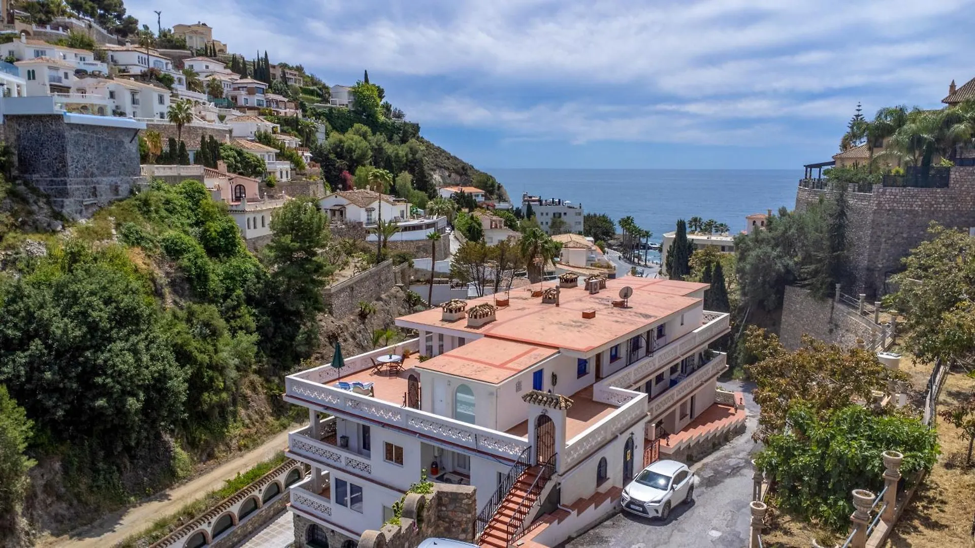 Lovely Rooftop Apartment La Palmera Azul Almunecar Spain